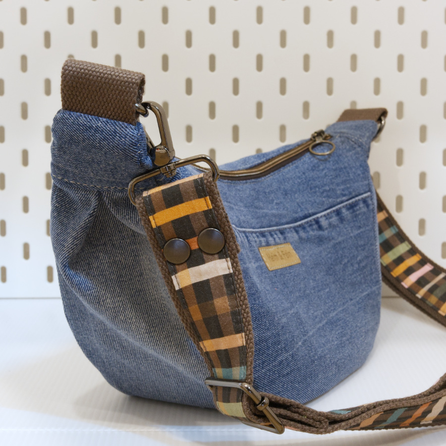 Unikat: handgemachte Heim & Fein Tasche mit Karo-Trageriemen